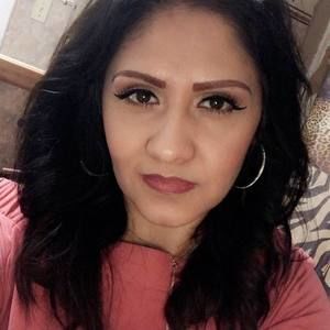 Meet your Posher, Mina